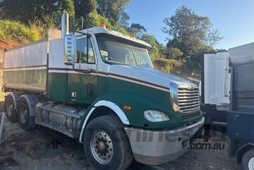 2008 Freightliner Columbia tipper quick release bin