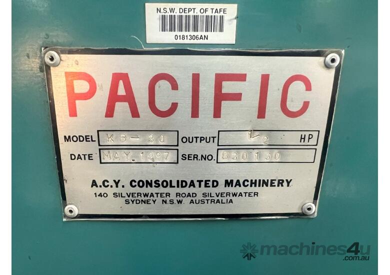 Pacific KB-30 vertical bandsaw