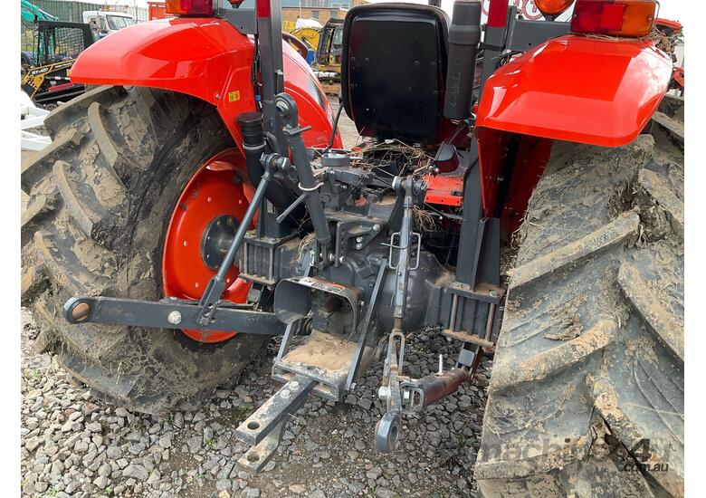 caption 2022 Kubota M7040SU Tractor / Loader