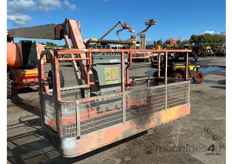 caption 2013 JLG Industries 800AJ Elevated Work Platform