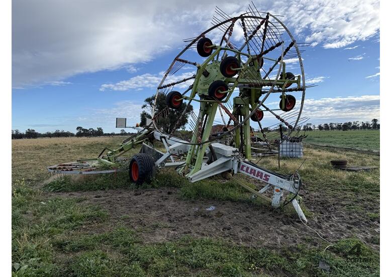 2011 Class Liner 3000 Hay Rake 
