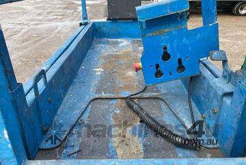 2010 Genie GS 1932 Scissor Lift (Electric)