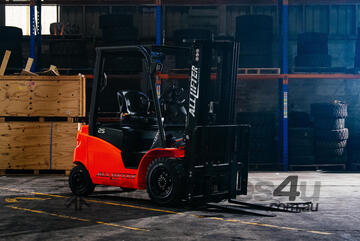 ALL LIFTER 2.5T Lithium-Ion Forklift