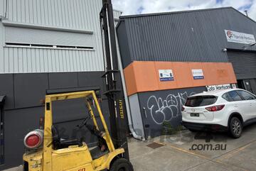   hyster LPG Forklifts and Stackers side shift for sale - HYSTER H1.5XM