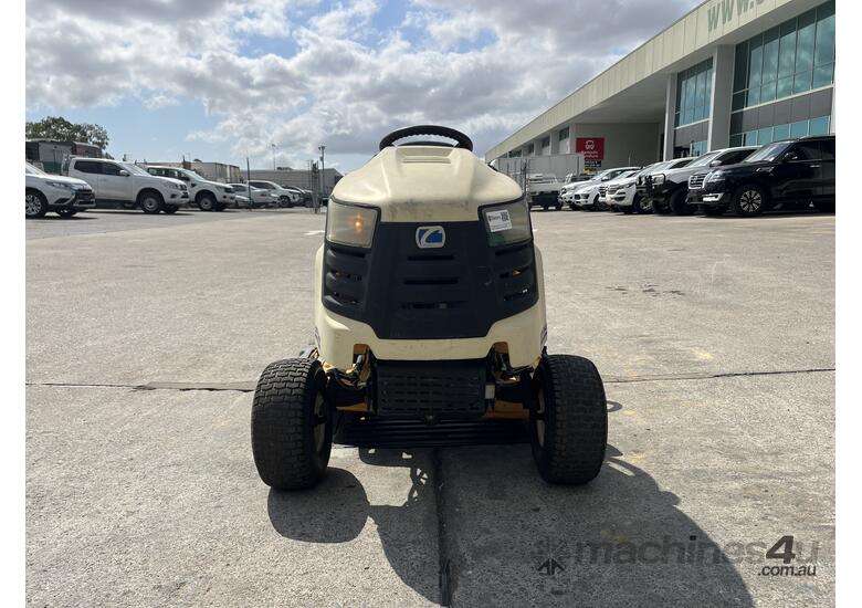 caption 2014 Cub Cadet LTX 1042 (Non Mobile)