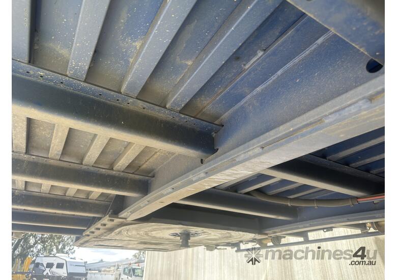 2023 Krueger ST-3-38 Tri-Axle Curtainside Trailer