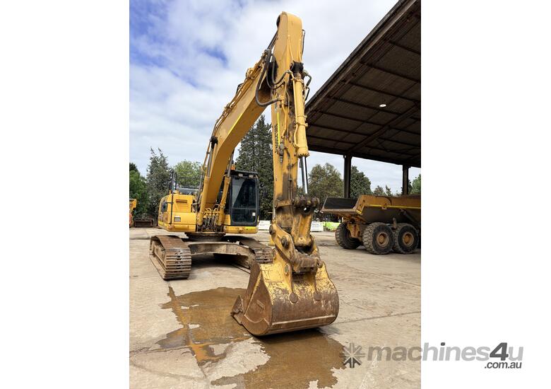 2016 Komatsu PC210 Hydraulic Excavator 