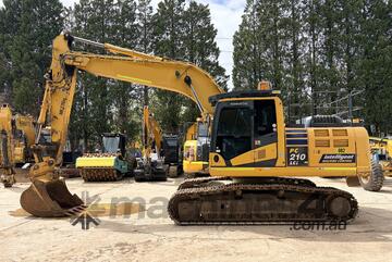 2016 Komatsu PC210 Hydraulic Excavator