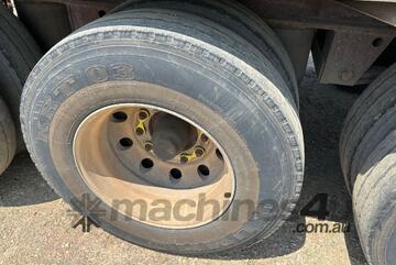 2017 Barker Heavy Duty Tri Axle Tri Axle Skel Trailer