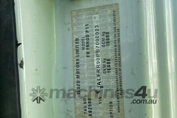 2011 Isuzu FRR500 LWB 4WD Crew Cab