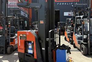 2017 2.0t RAYMOND ELECTRIC REACH TRUCK