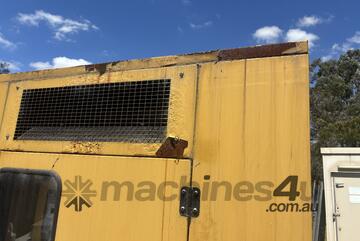 2011 Olympian GEP-700KVA 415/240V Genset