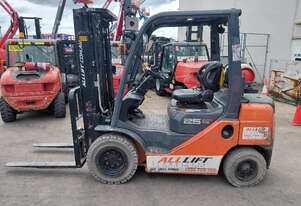 Used Toyota 8FG25 Forklift Reliable Performance