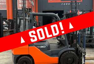 2017 3.0t TOYOTA CONTAINER MAST