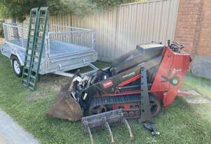 Toro TX525 Wide Track diesel mini loader, with Trailer & attachments