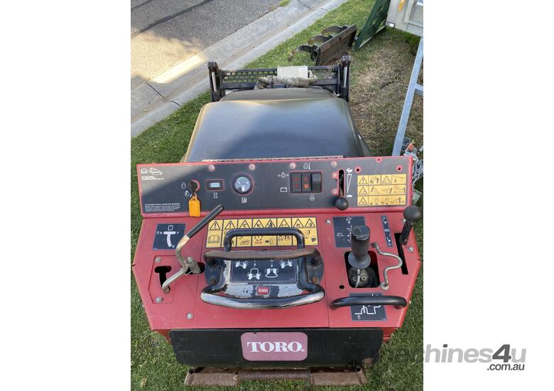 Toro TX525 Wide Track diesel mini loader, with Trailer & attachments
