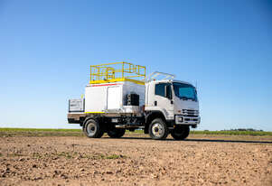 Isuzu FTS 139-260 Service Body Truck