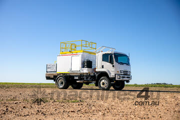Isuzu FTS 139-260 Service Body Truck