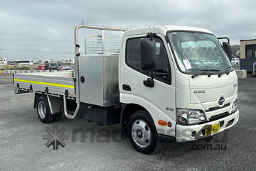 Hino 2021   300 616 Table Top