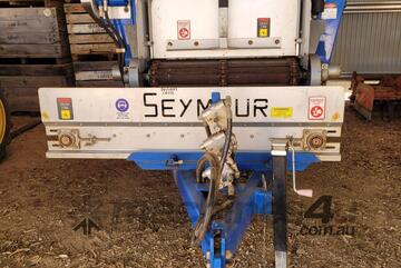 (4690) Seymour 5t Mulch Spreader
