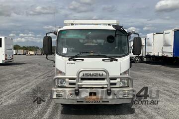 2013 Isuzu FRR600 Crew Cab Table Top