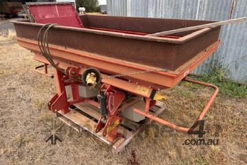 John Deere 3PL Fertiliser Spreader