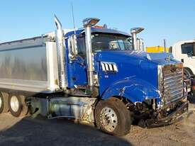 Mack Trident - picture0' - Click to enlarge