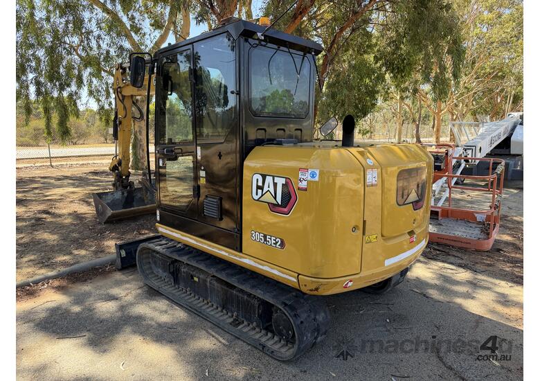 2021 CAT 305.5E2 Excavator 