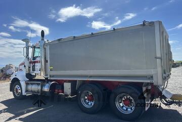 Mack 2017   Trident Truck & Dog