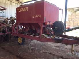 Turner Q Four Air Seeder Complete Single Brand Seeding/Planting Equip - picture0' - Click to enlarge