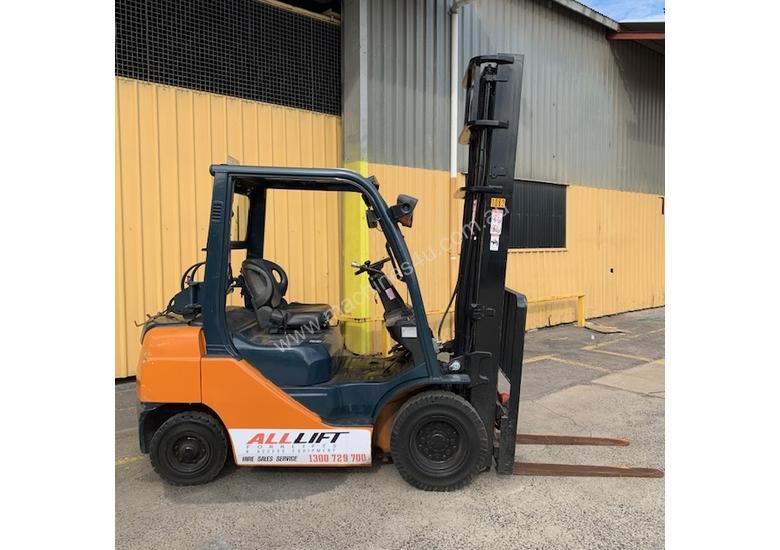caption Used Toyota 8FG25 forklift for sale