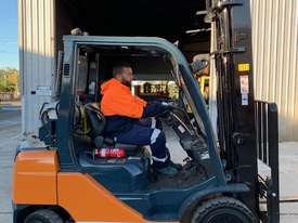 Used Toyota 8FG25 forklift for sale - picture0' - Click to enlarge