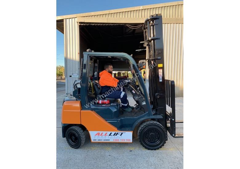 caption Used Toyota 8FG25 forklift for sale