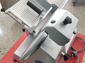 NEW BOSTON GLOBUS GRAVITY-FED SLICERS 250MM | 12 MONTHS WARRANTY - picture1' - Click to enlarge