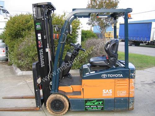 TOYOTA 7FBE15 3 Wheeled Battery Electric with LOW HOURS