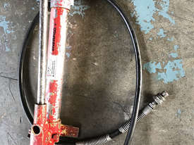 Enerpac Hydraulic Porta Power Kit Hand Pump Ram & Accessories - picture2' - Click to enlarge