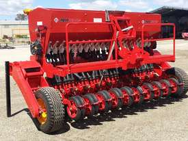 2018 AGROMASTER DSF 20 DOUBLE DISC NO TILL SEED DRILL (3.0M) - picture0' - Click to enlarge
