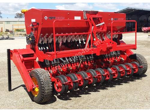 2018 AGROMASTER DSF 20 DOUBLE DISC NO TILL SEED DRILL (3.0M)