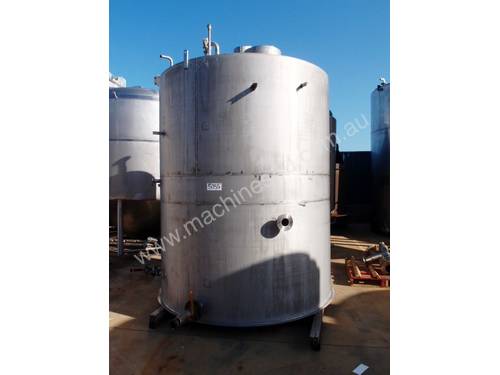 Stainless Steel Storage Tank (Vertical), Capacity: 11,500Lt