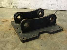HEAD BRACKET TO SUIT 4-6T EXCAVATOR D964 - picture0' - Click to enlarge