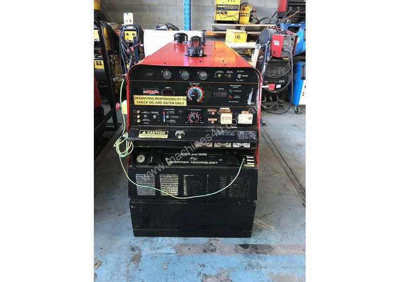 caption Lincoln Vantage 575 Diesel Welder Generator 500 Amps Welding 240 & 415 Power