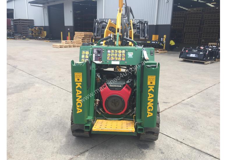 caption Used PT728 Kanga Loader