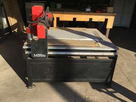cnc router 1.5m x 1.5m with laptop - picture0' - Click to enlarge
