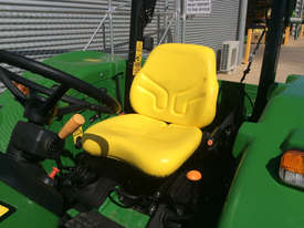 John Deere 5075E FWA/4WD Tractor - picture2' - Click to enlarge