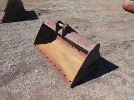 1500mm Caterpiller mud bucket - picture0' - Click to enlarge