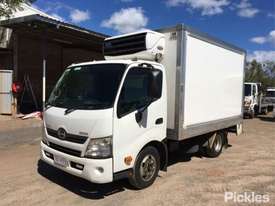 2011 Hino 300 series - picture2' - Click to enlarge