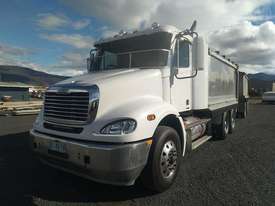 Freightliner FLX CL112 - picture1' - Click to enlarge