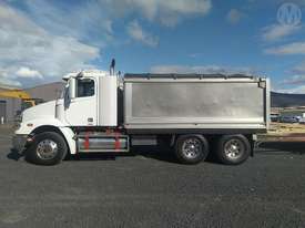 Freightliner FLX CL112 - picture2' - Click to enlarge