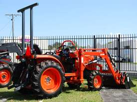 KUBOTA NEW 27 HP TRACTOR - picture0' - Click to enlarge