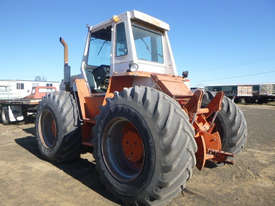 Case IH 2470 FWA/4WD Tractor - picture0' - Click to enlarge